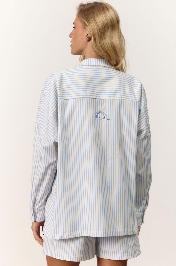 Сорочка в смужку з вишивкою