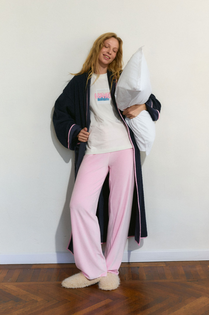 Футболка з принтом "Home"