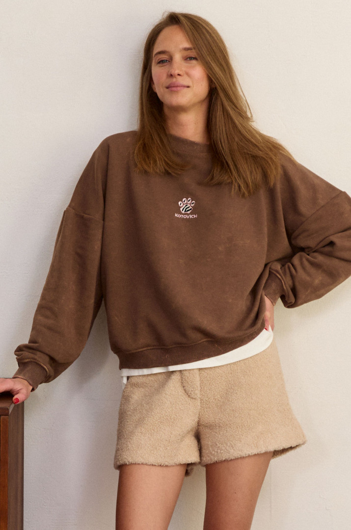 Світшот з вишивкою "Лапка"