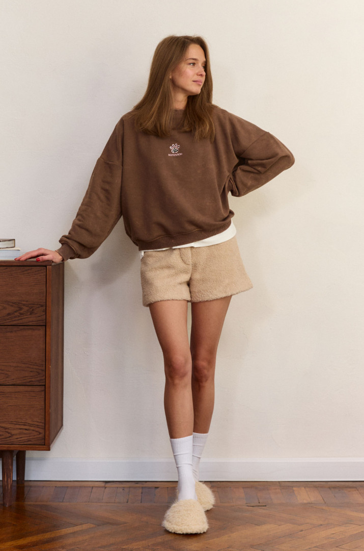 Світшот з вишивкою "Лапка"