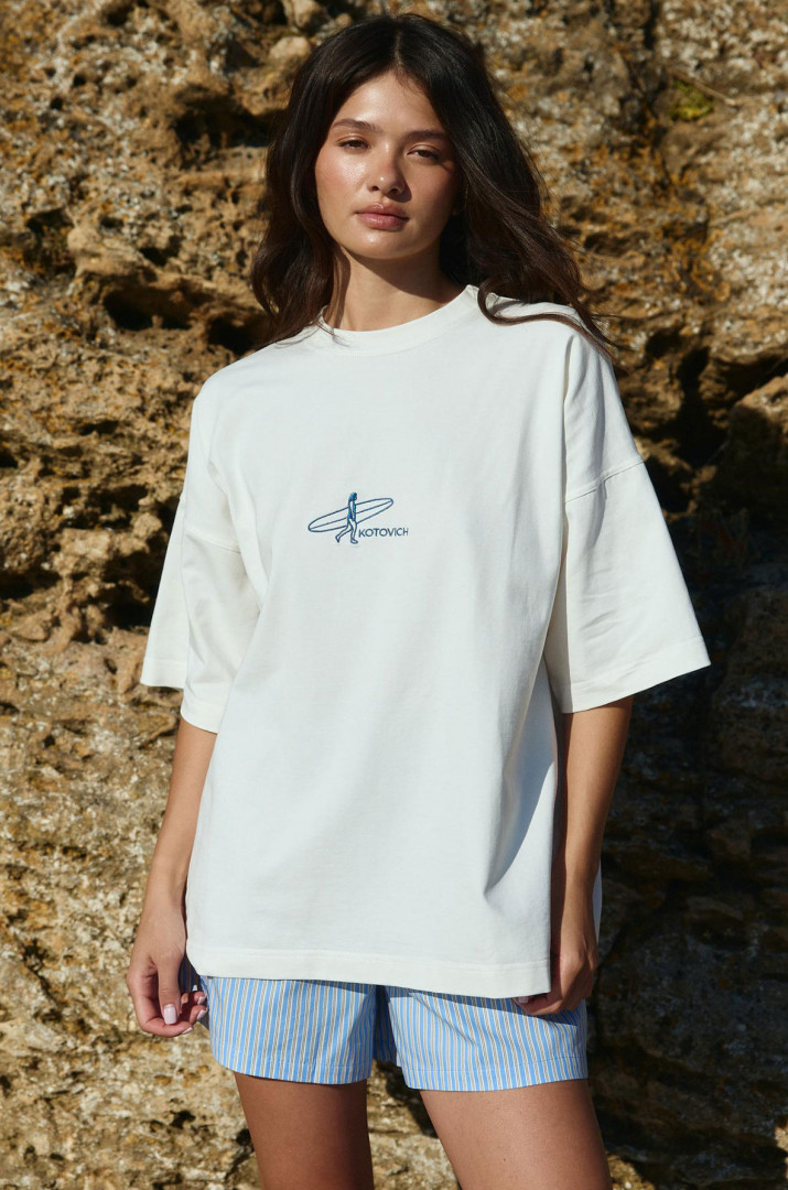 Футболка з вишивкою Surfer