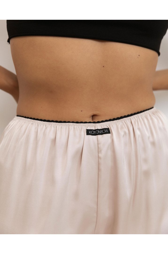 Шорти з мереживною резинкою сатин