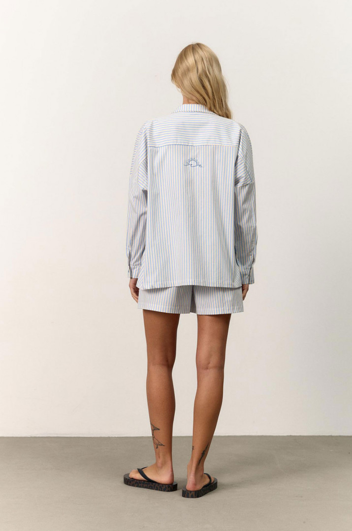 Шорти в смужку з вишивкою