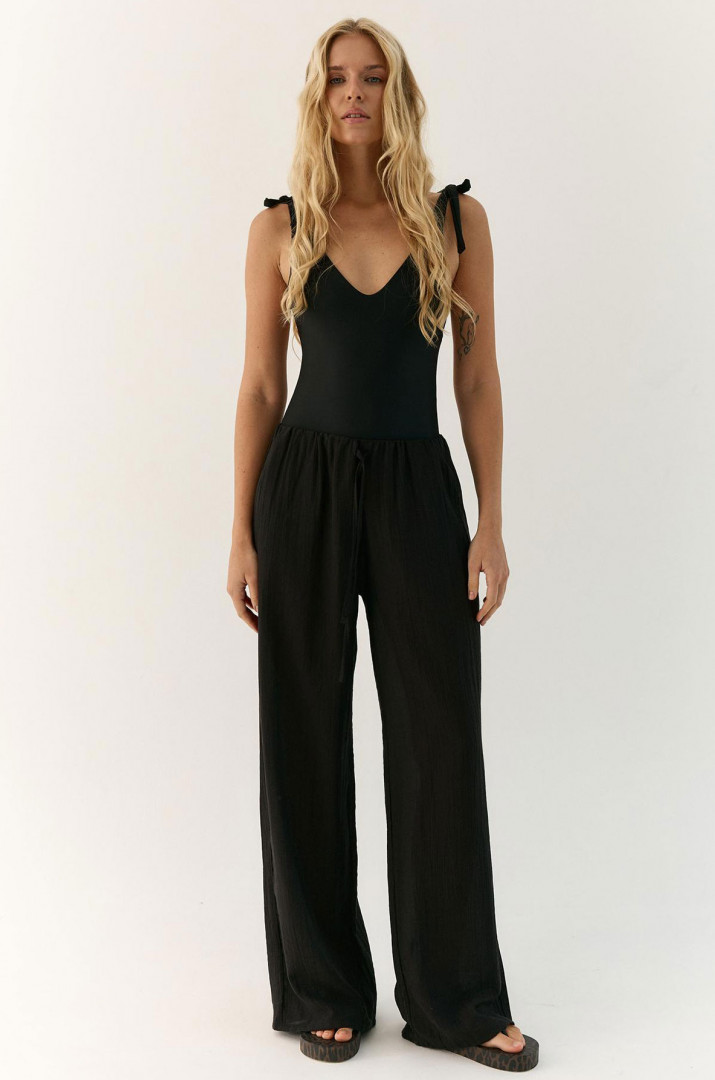 Штани вільного крою