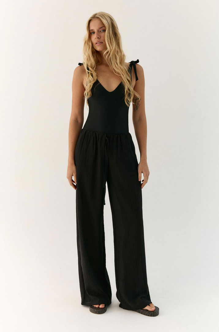 Штани вільного крою